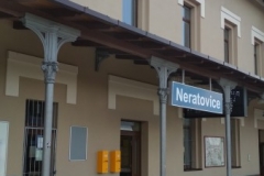 06) Sloupová hlavice a nádraží Neratovice